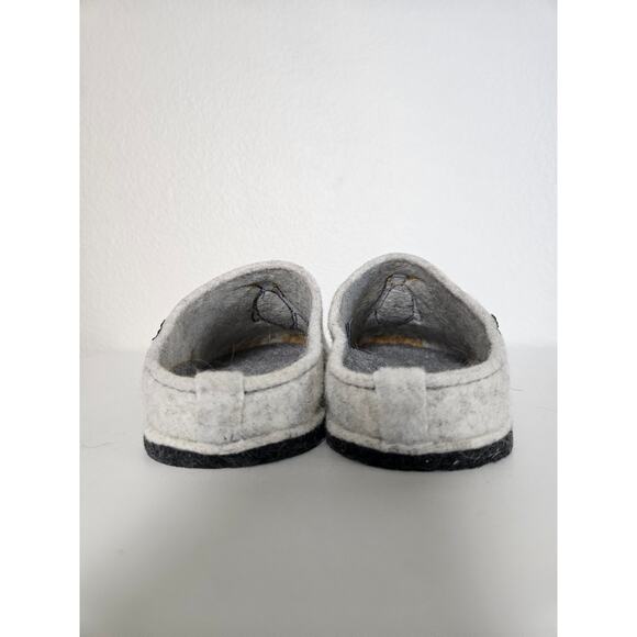 NWOT Women's Tofee Wool Felt Penguin Slippers, Size 8 - Picture 3 of 8